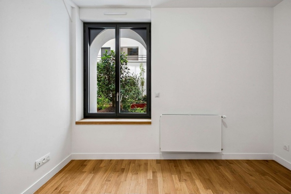 Vue sur le jardin — Lot 1241